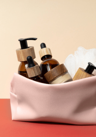 How to Maintain Healthy Hair While Traveling